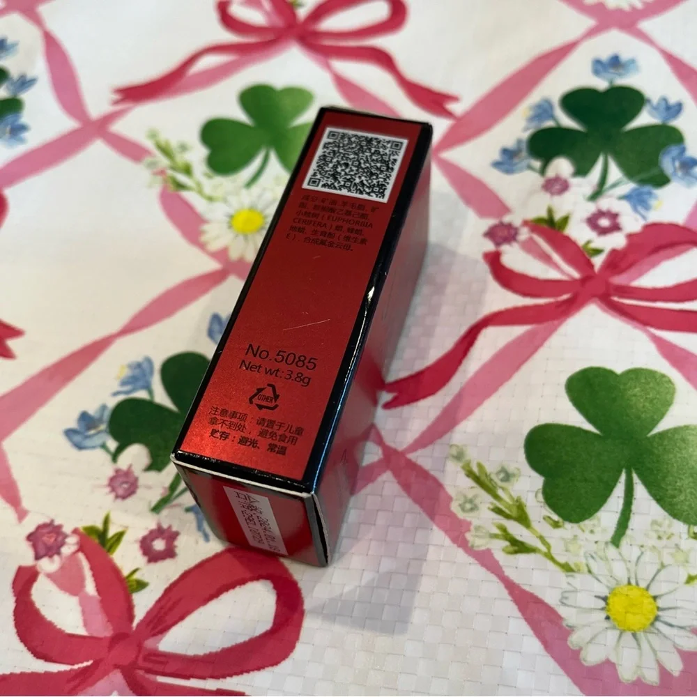 Vampy Lipstick in a Beautiful Red Square Tube